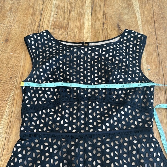Ann Taylor Loft Eyelet Lined Dress 0 - Picture 4 of 8